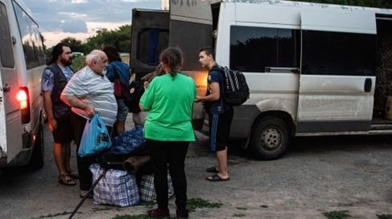 30 годин у дорозі й нарешті можна обійняти рідних: як куп’янчанка виїхала за кордон