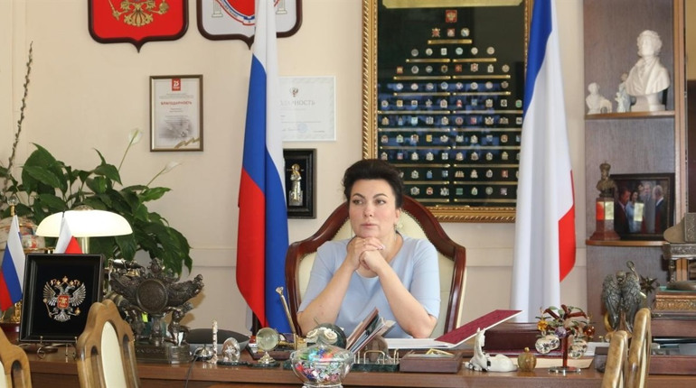 Зрадників не любить ніхто: Московити судять колишню «міністерку культури» Криму