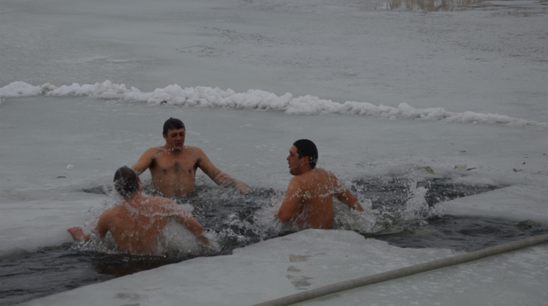 Де у Сватовому на Водохреща можна буде освятити воду і пірнути в ополонку