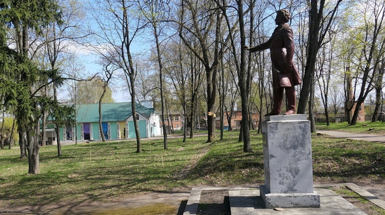 Пам’ятник Пушкіну в Глухові. Що чекає на нього найближчим часом