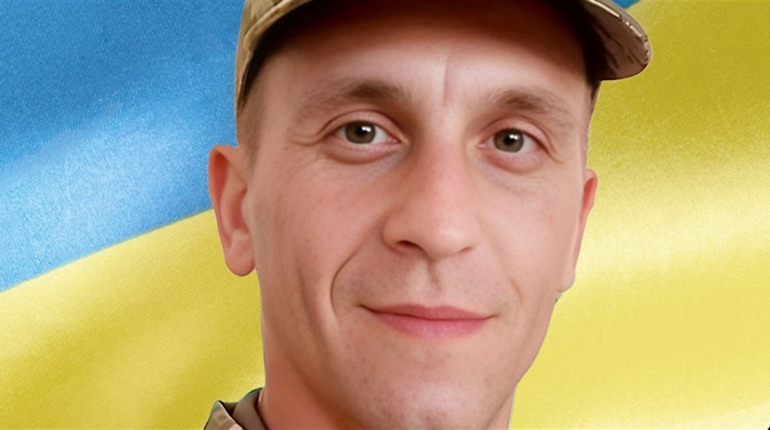На Харківщині загинув військовий Олександр Рознятовський. Із ним попрощаються у Глухові