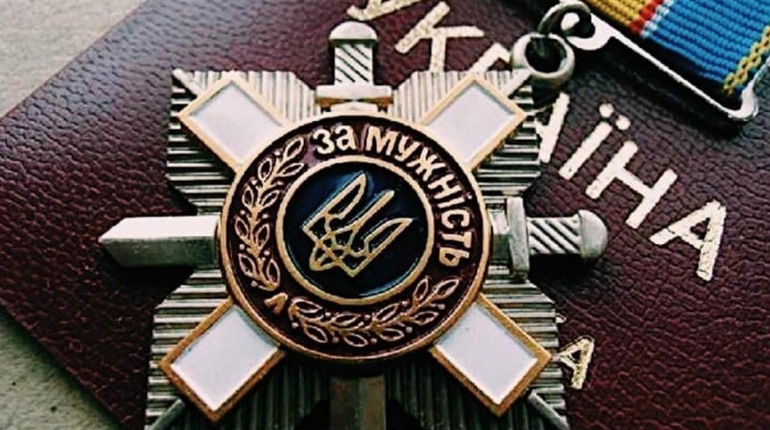 Захисники з Фастівської громади отримали військові нагороди. На жаль, посмертно
