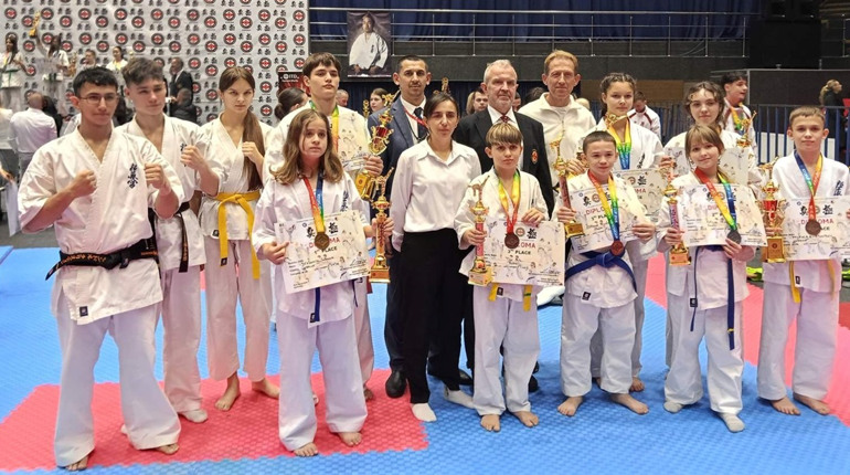 Три медалі на Кубку Європи: первомайські каратисти повернулись з Румунії