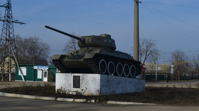 В Біляївці починають реконструкцію круга біля танку: рух на час робіт не перекриватимуть