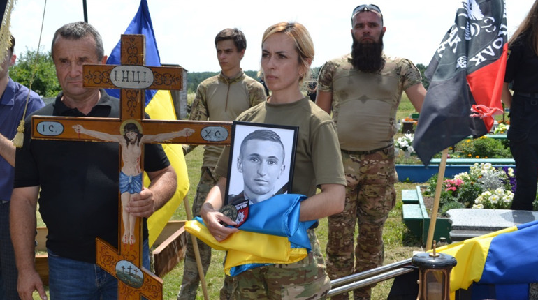 До рідного дому на Чортківщину на вічний спочинок повернувся Герой – Слота Роман
