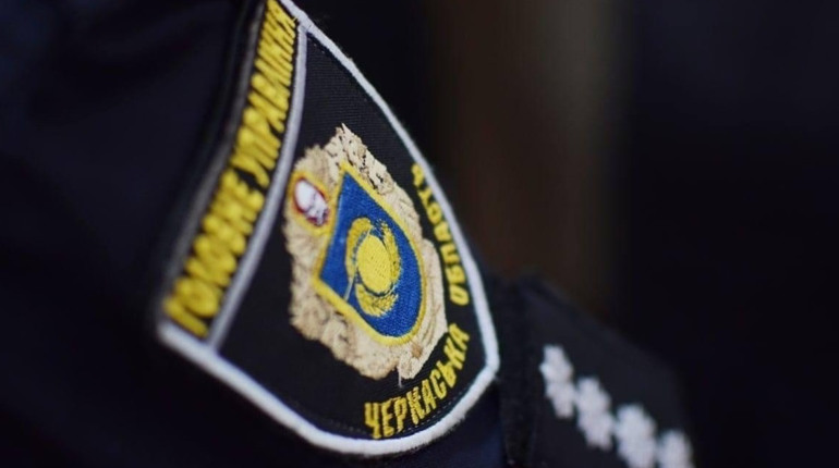 На Черкащині затримали водія мопеда, який пропонував поліцейським 200 доларів