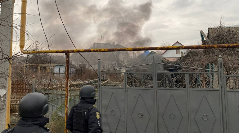 Херсон під масованим обстрілом окупантів: пошкоджені школи, садочки, житлові будинки