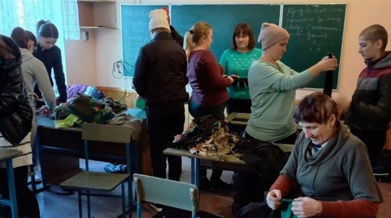 У Великих Телковичах живуть без укриття, але школа вмотивована до навчання і волонтерства