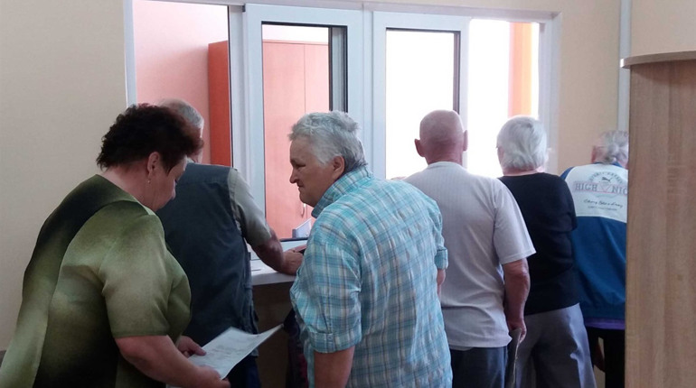 Щоб прописатися чи виписатися сватівчанам більше не потрібно заповнювати купу паперових бланків