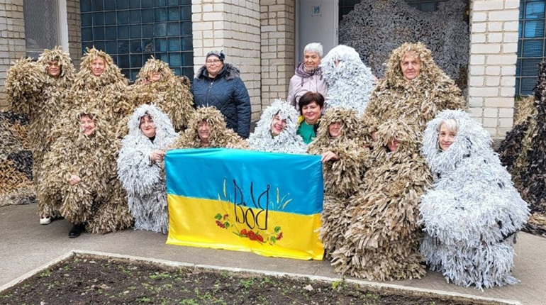 В Южноукраїнську відбулося дефіле в кікіморах від волонтерок-сіткарок з «Бугових мавок». Відео