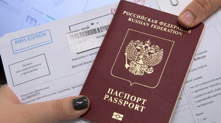 Від сьогодні для росіян почав діяти візовий режим. Отримати візу можливо лише за кордоном