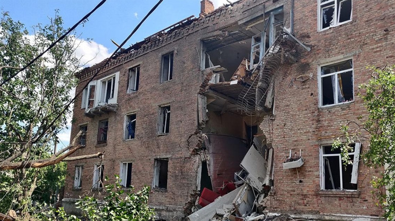 На Донеччині за добу зруйновано та пошкоджено 43 житлові будинки, з них 10 багатоквартирних