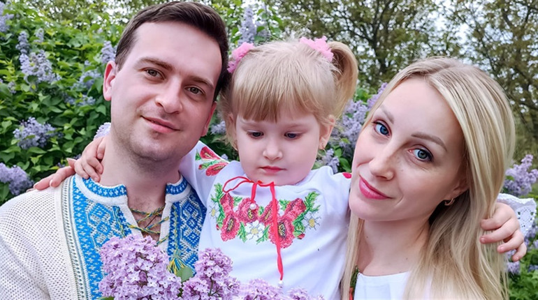 День вишиванки: фотопідбірка мешканців громад у вишиванках