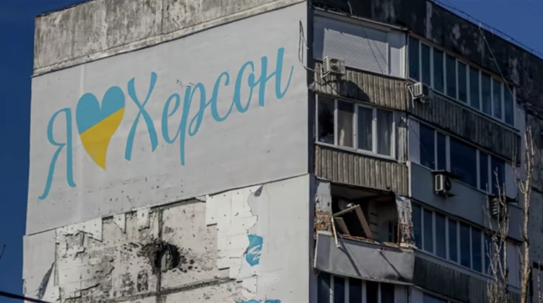 Нестача укриттів та наслідки підриву Каховської ГЕС: що тривожить херсонців