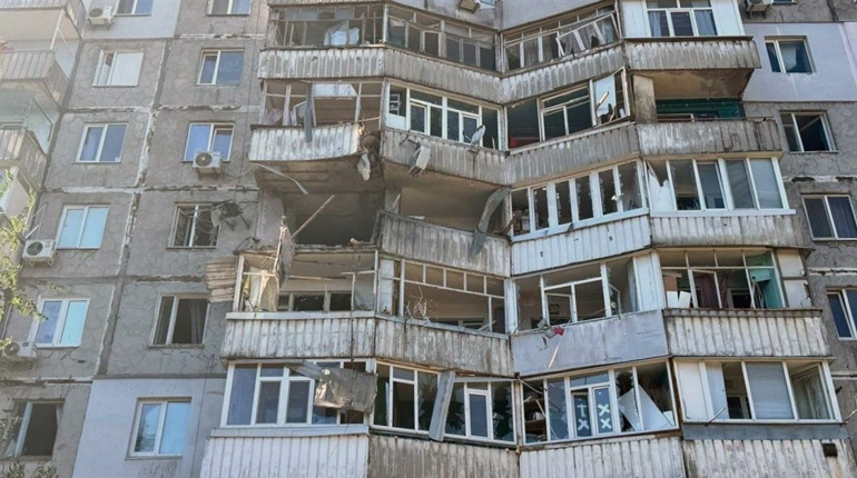 На Херсонщині армія рф завдала ударів по житлових кварталах, критичній та соціальній інфраструктурі