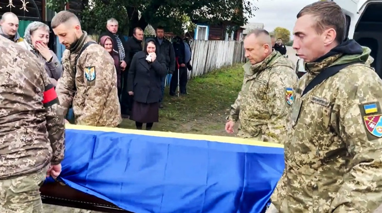 Сарненська громада попрощалась із загиблим воїном Миколою Гомонцем