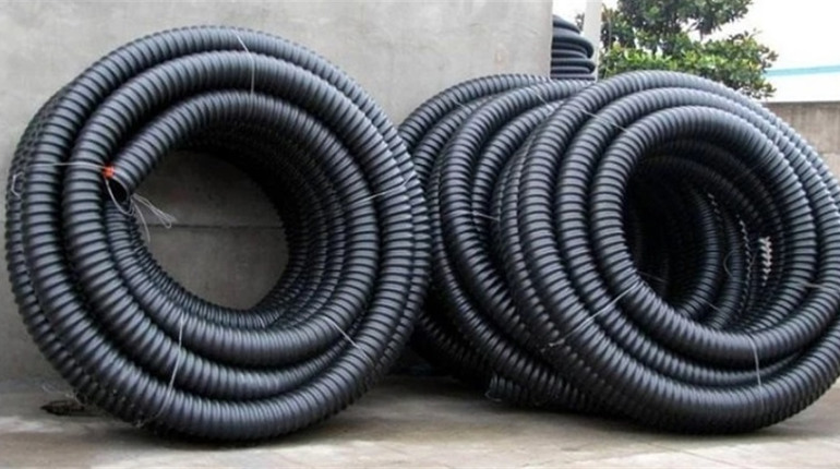 Які особливості мають електротехнічні труби