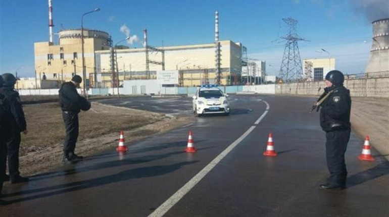 Невідомий чоловік «замінував» Рівненську АЕС та Рівненський аеропорт. Вимагав приїзду президента 