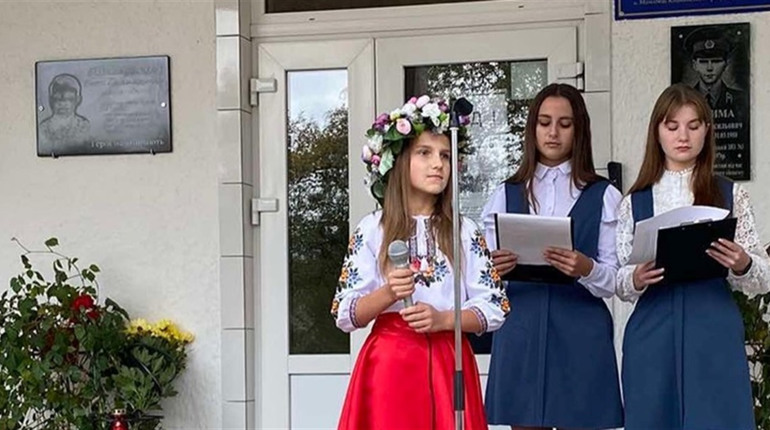 У селах Мамаївської громади урочисто відкрито меморіальні дошки загиблим воїнам-захисникам України