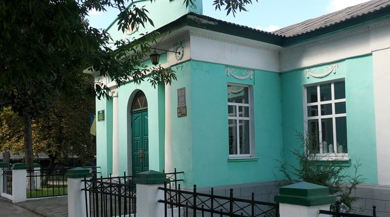 Історія глухівського будинку, де в радянські часи розміщувалась «водолікарня» (ВІДЕО)