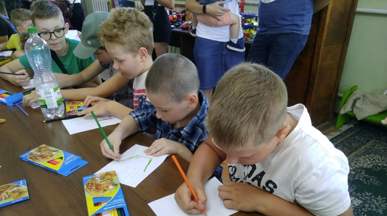 На творче заняття з арт-терапії запрошує Червоноградська бібліотека для дітей