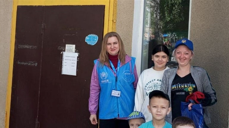 Родина з Купʼянщини під опікою волонтерської організації вирішує соціальні питання