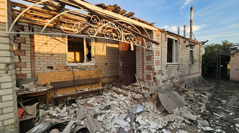 На Херсонщині за добу через ворожі обстріли 5 людей загинули, ще 9 поранені, серед них дитина