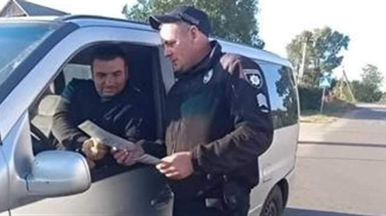 Як не розгубитися, якщо запідозрили у співрозмовнику шахрая: поліція
