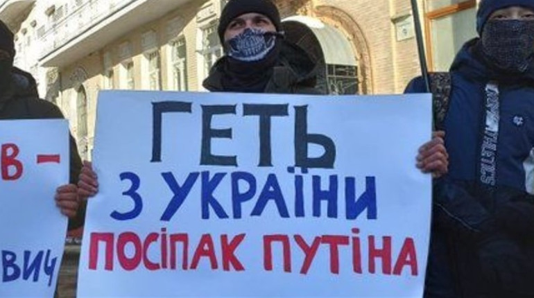 Двом поплічникам агресора з Луганщини "світить" до 12 років тюрми та конфіскація майна