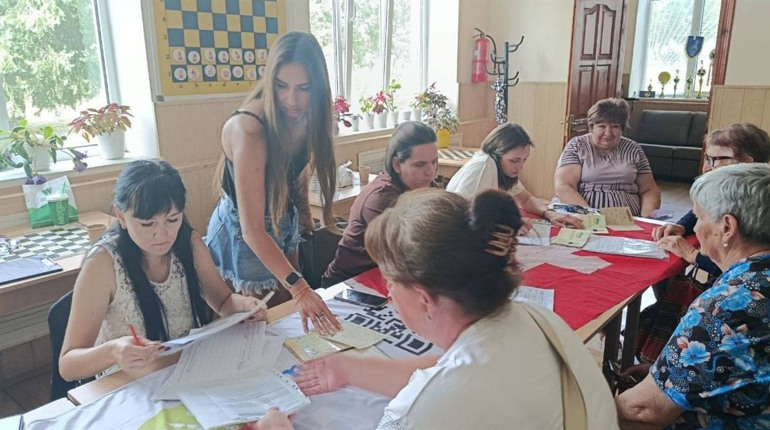Майже 500 жителів Біляївської громади отримали допомогу від швейцарської організації HUMAN FRONT AID
