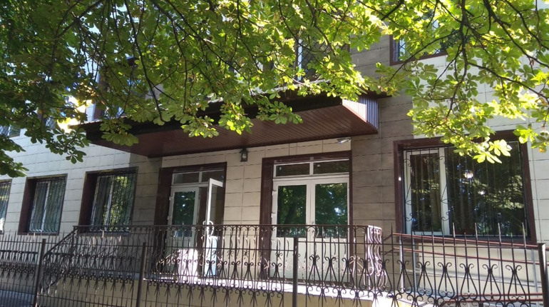У фастівського суду немає грошей на конверти 