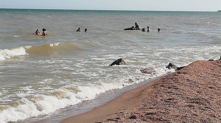 Жінка пішла купатися в Азовському морі та загинула