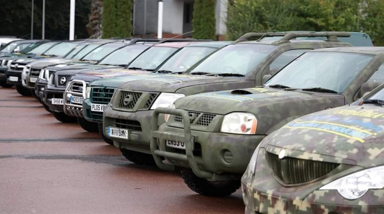 16 позашляховиків від Хмельниччини допомагатимуть армійцям виконувати бойові завдання