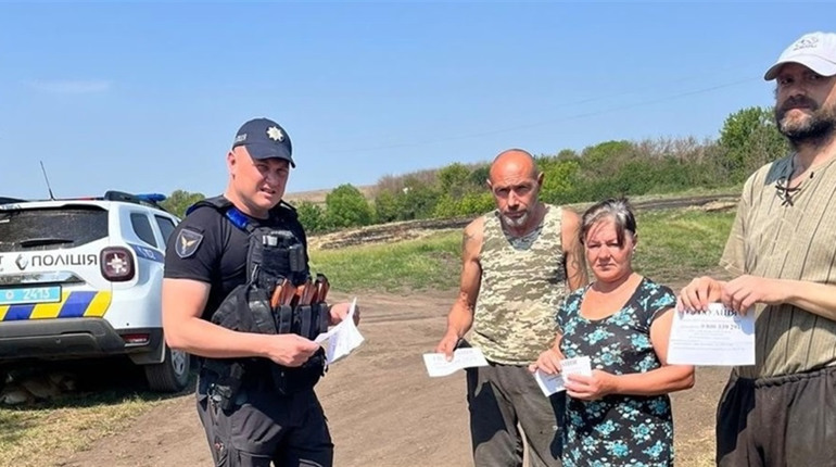 Поліціянти закликають мешканців Куп’янського району до евакуації