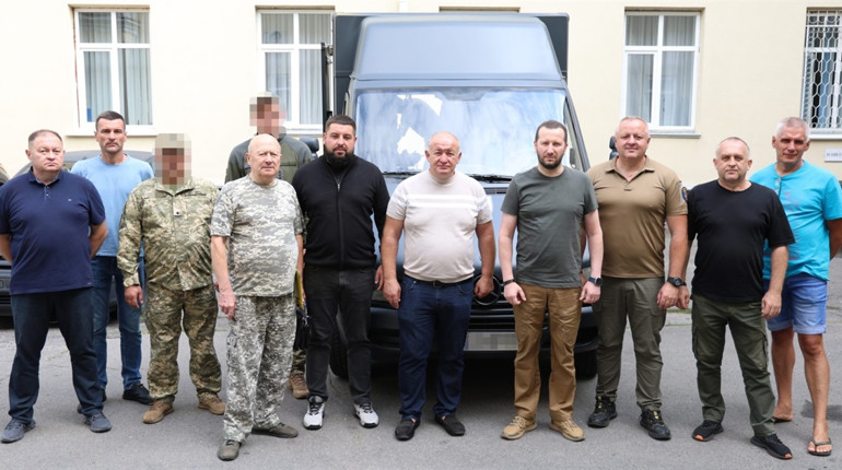 Кулеметники отримали пересувну станцію техобслуговування від хмельничан
