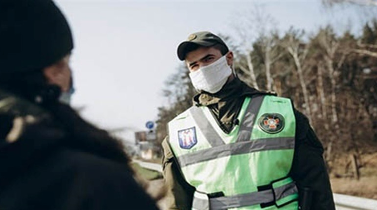 На Городоччині вводять комендантську годину. З якої години небажано виходити на вулицю