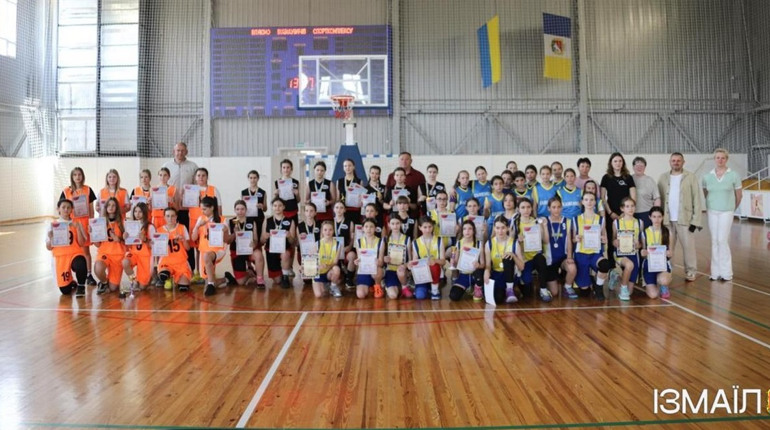 В Палаці спорту Ізмаїла відбулися змагання з баскетболу та футзалу