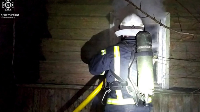 У Локотському мікрорайоні Шостки в пожежі загинув чоловік (відео)