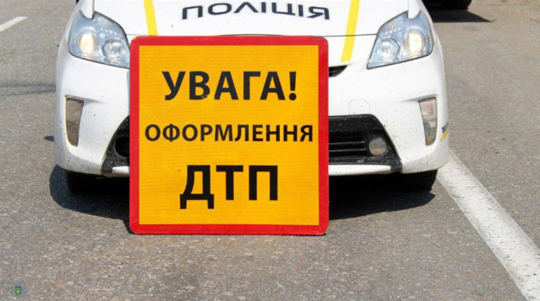 У Дівичках на Переяславщині внаслідок ДТП травмувалися двоє людей: хроніка поліції
