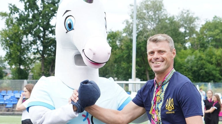 Француженки співали з уманчанками Гімн України. Як жіноча збірна з футболу отримала путівку на світ
