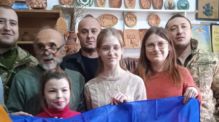 ТО “Креатив” передали військовим зароблені кошти