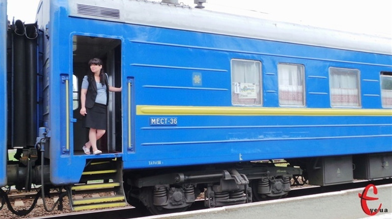 «Укрзалізниця» запустила нові потяги до моря: один із них курсує через Славуту