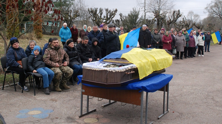 Загинув на Покровському напрямку: Шосткинщина попрощалася зі своїм Героєм