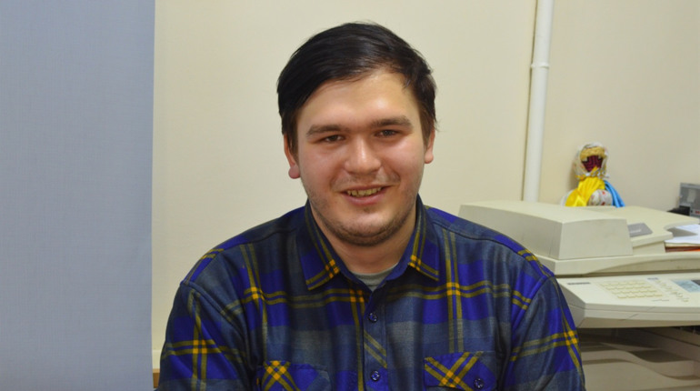 こんにちは : юнак з Біляївки вільно спілкується японською.  Вчив мову безкоштовно сам: як йому це вдалося