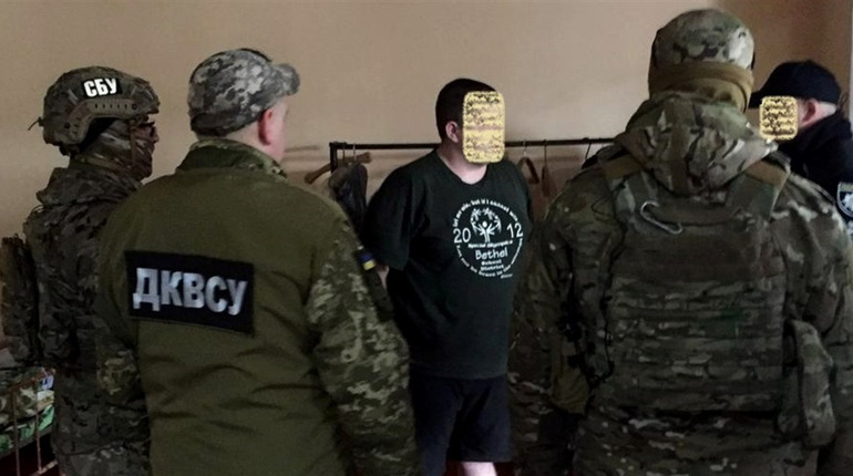 За гроші обіцяли інформацію про зниклих військових: у Катеринівській колонії викрили шахраїв