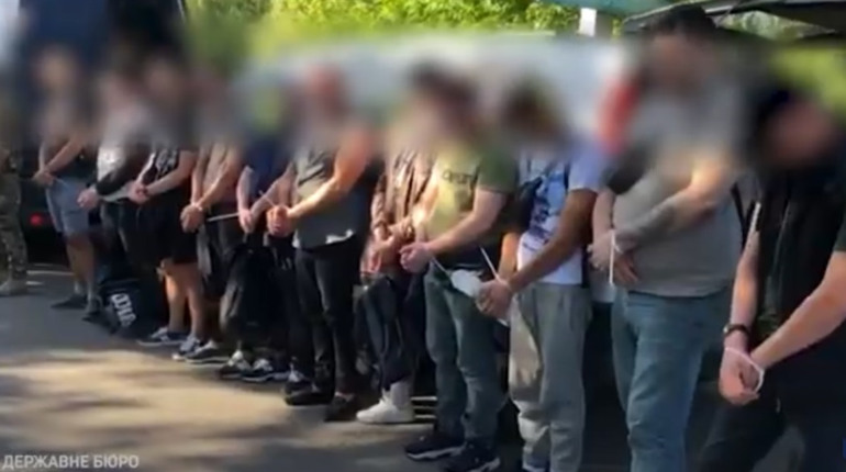 Денний рекорд та 1 млн доларів: на Одещині 100 чоловіків намагалися незаконно перетнути кордон