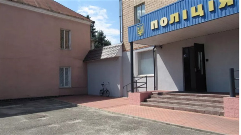 Куди зник пам’ятник загиблим поліцейським, який знаходився біля Ніжинського відділу поліції