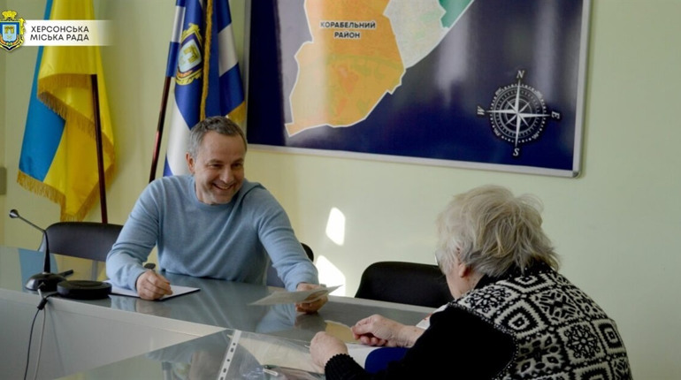 На особистому прийомі у херсонського мера Ігоря Колихаєва розбирались зі справою 23-річної давнини