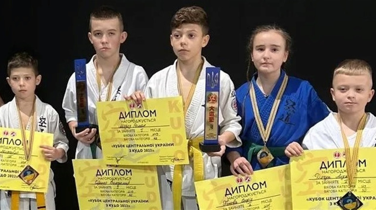 Золото, срібло й бронза: сарненські спортсмени привезли нагороди зі змагань з кудо