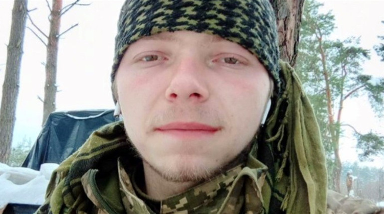 Пішов на війну "заради своїх двох мам: яка народила, і України": Пам'яті Героя Владислав Сапаров
